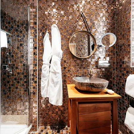 Le Temple De Jeanne Hotel Parigi