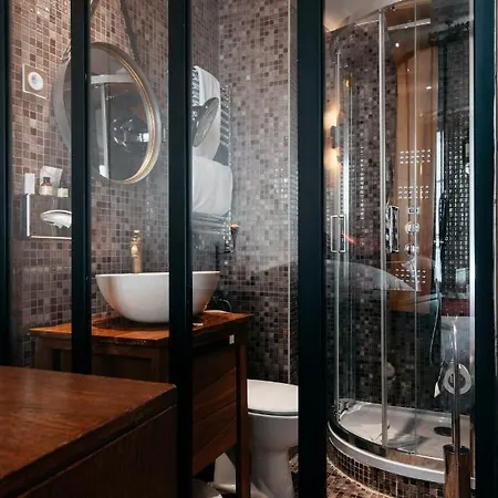 Le Temple De Jeanne Hotel Parigi