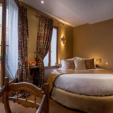 Le Temple De Jeanne Hotel